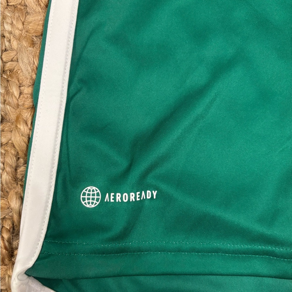 Adidas Algeria Soccer 2022 Away Jersey
Kit Men's -XL - Picture 2 of 6